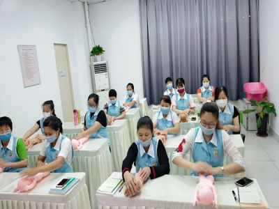 珠海市月嫂培訓(xùn)基地正在招生中，想拿高薪聯(lián)系同輝家政