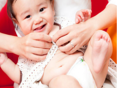 這才是寶寶手涼的真正原因，不要再給寶寶瞎穿衣服了！